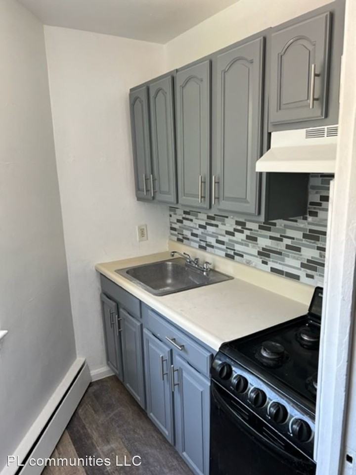 1 & 3 Bruce Park Dr. - Photo 3 of 8