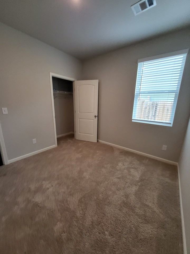 5707 Screech Owl Dr - Photo 7 of 30