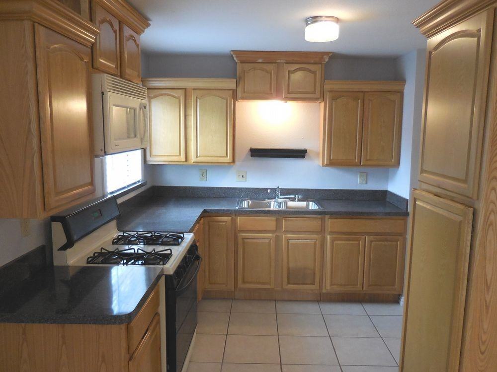 714 N Ruddell St - Photo 2 of 5