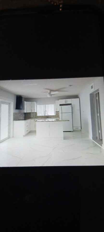 10471 Sw 45th St - Photo 2 of 6