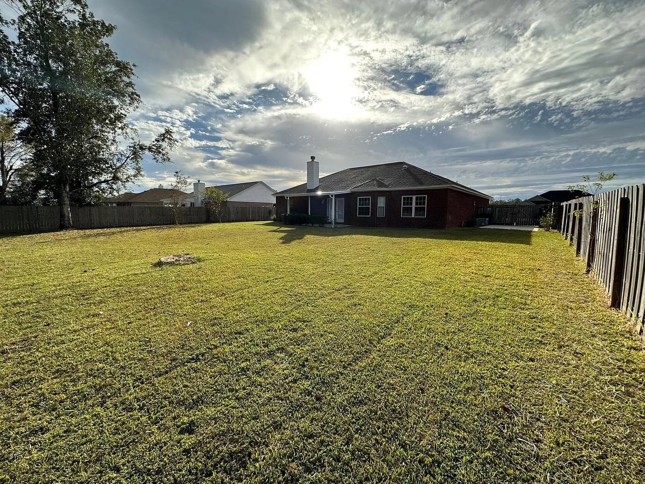 1305 Sutherland Ct #NA - Photo 2 of 7