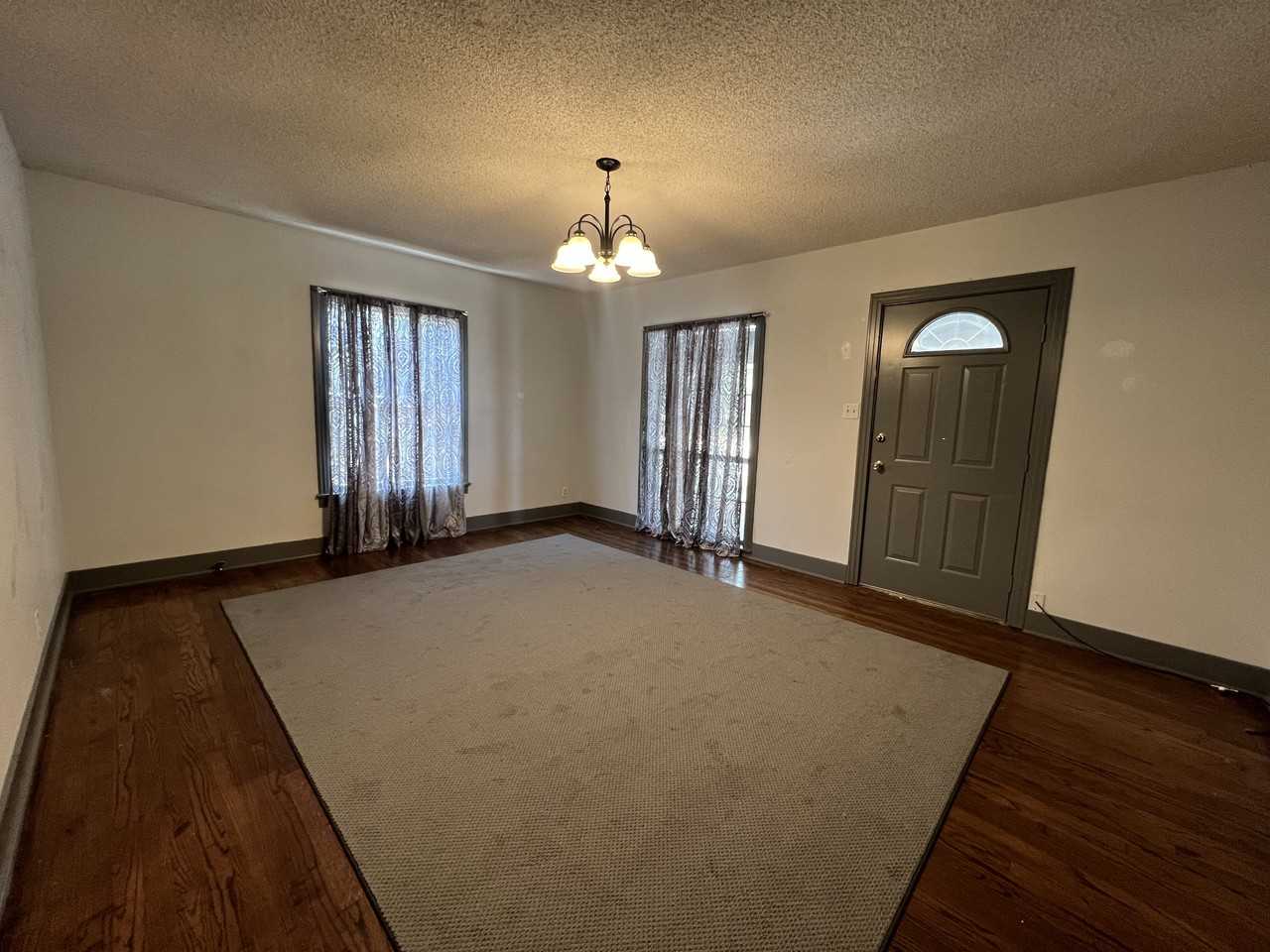 620 E Starr Ave #NA - Photo 2 of 8