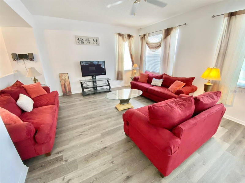 625 Kettering Rd - Photo 3 of 7