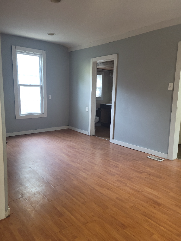 212 S 4th St - Photo 3 of 9