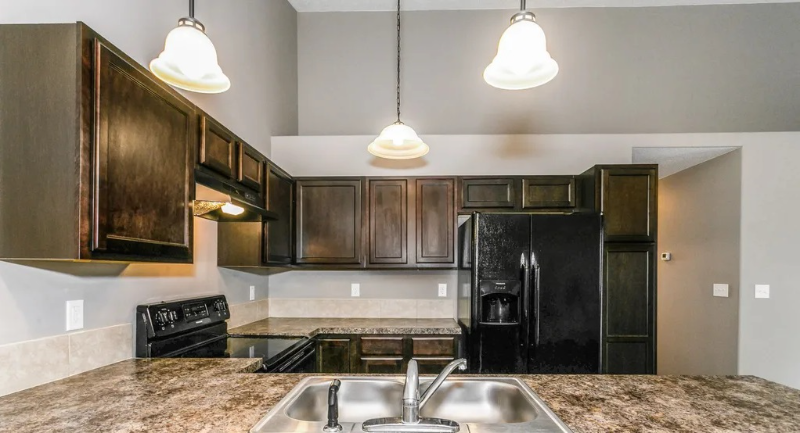 1290 N Curtis St - Photo 4 of 10