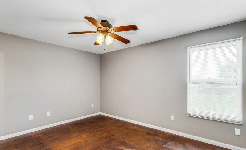 1290 N Curtis St - Photo 6 of 10