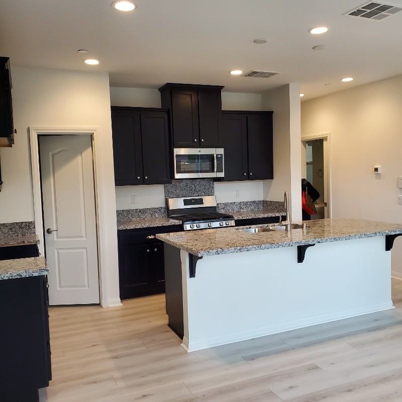 3827 Grant St - Photo 4 of 25