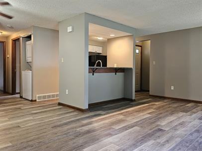 978 Burdeck Street - Photo 3 of 9