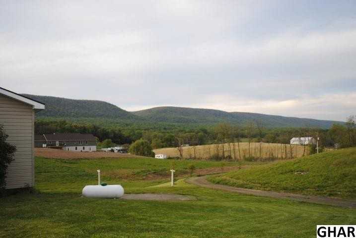 647 Reisinger Rd - Photo 3 of 11