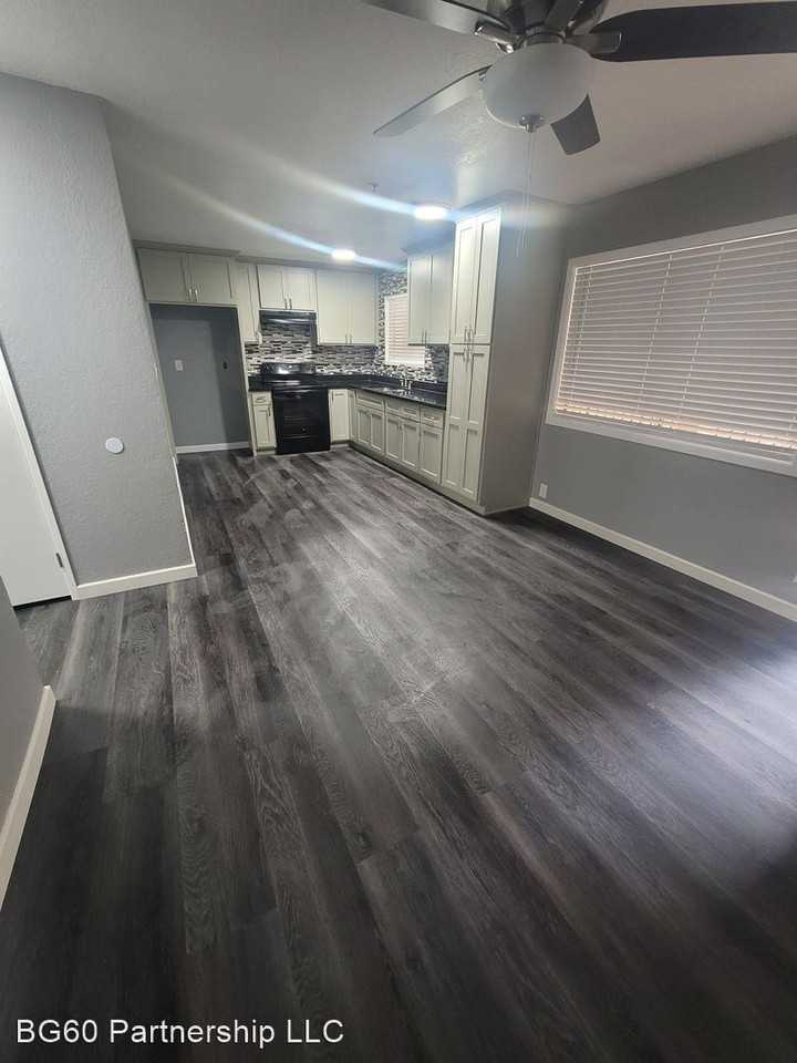 421 E. 16th St. 101-114,201-215,301-315,401-416 - Photo 2 of 8