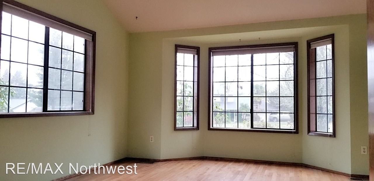 1534 Arab Dr Se - Photo 3 of 33