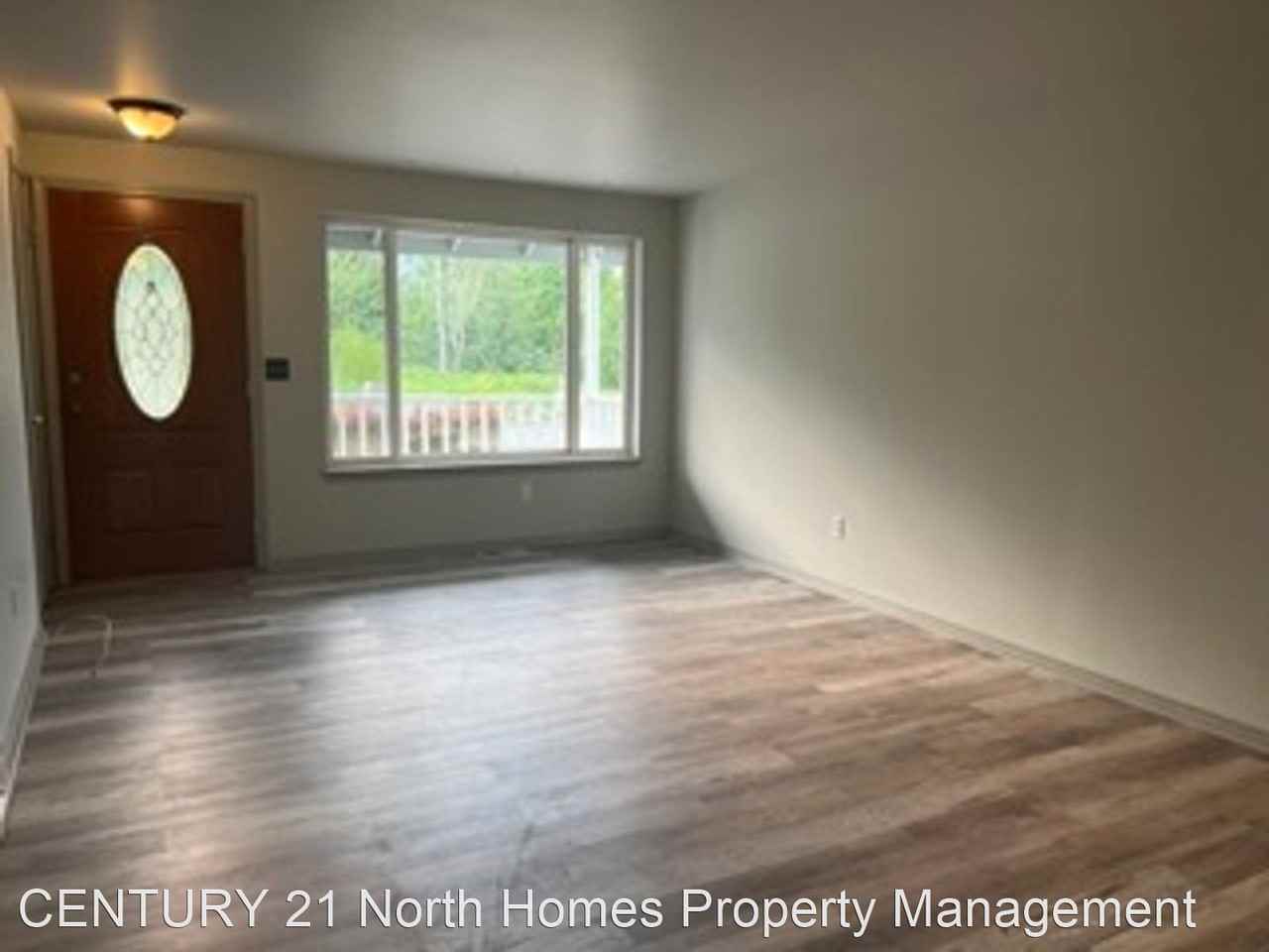 5205 66th Dr Ne - Photo 3 of 17