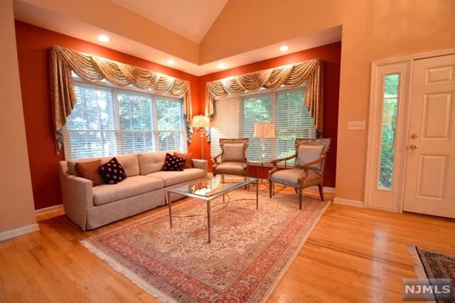 154 Greenway - Photo 3 of 21