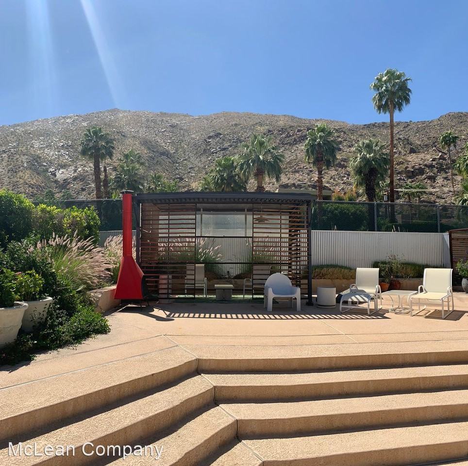 345 W Crestview Dr - Photo 3 of 14