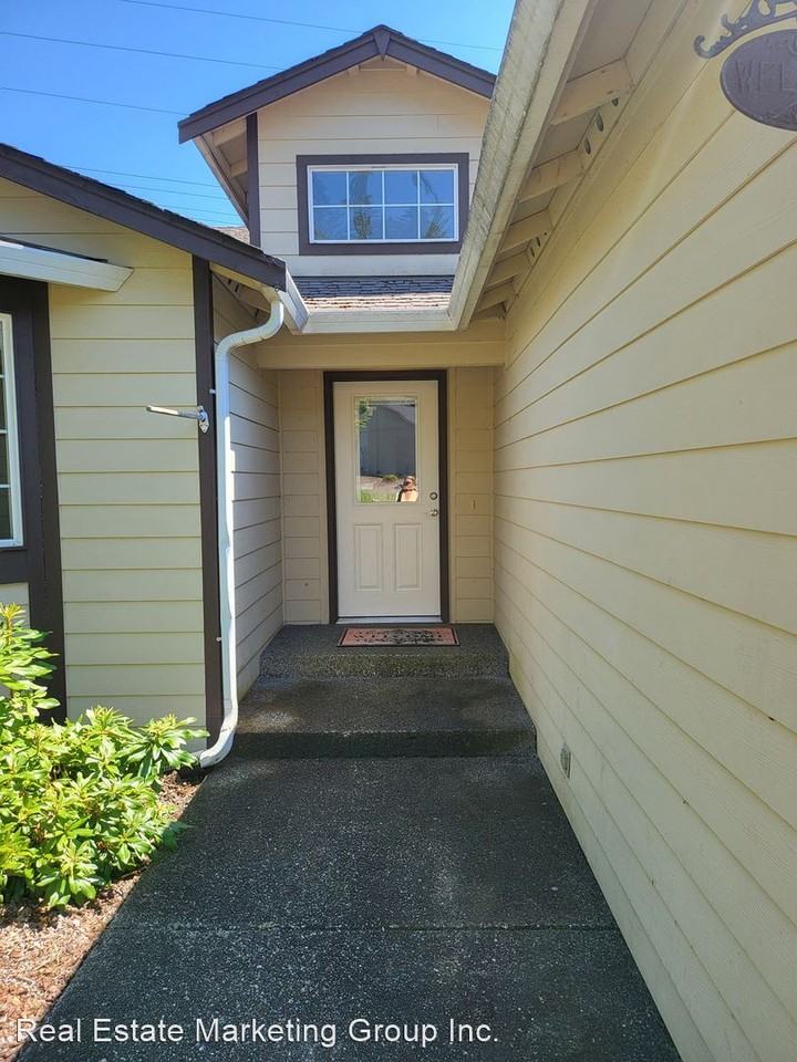 289 Se Winchester Hill Dr - Photo 2 of 10