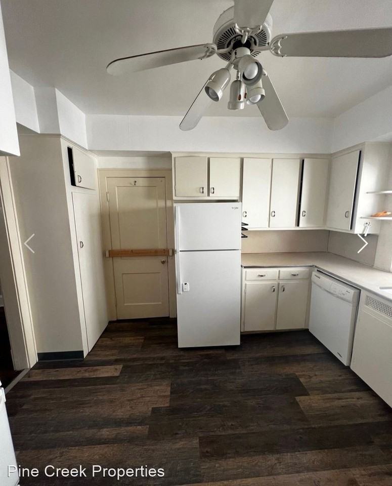 2672 E. 128th Street - Photo 3 of 17