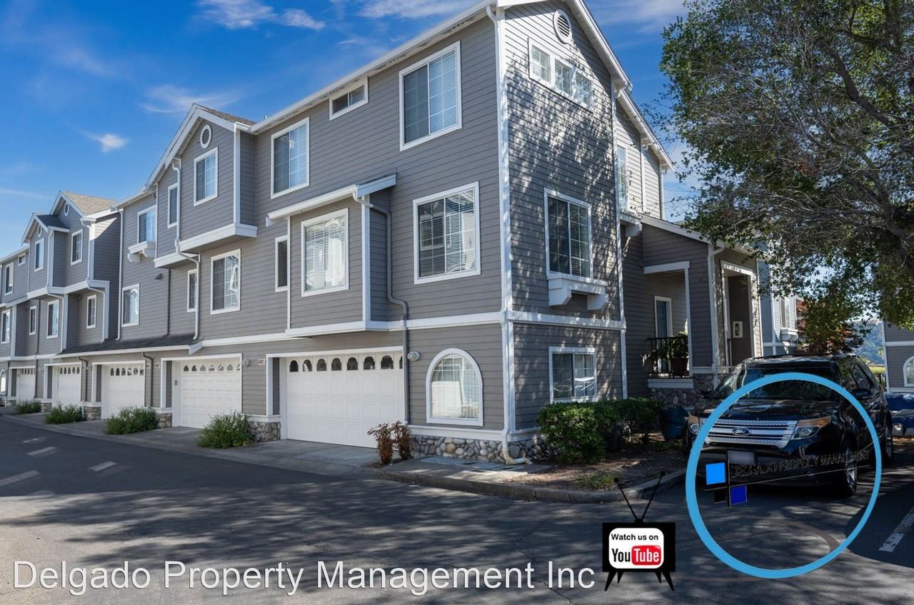 490 E E St - Photo 3 of 7