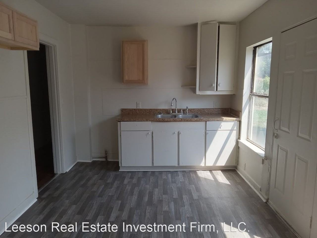 545 Wyche St - Photo 2 of 9