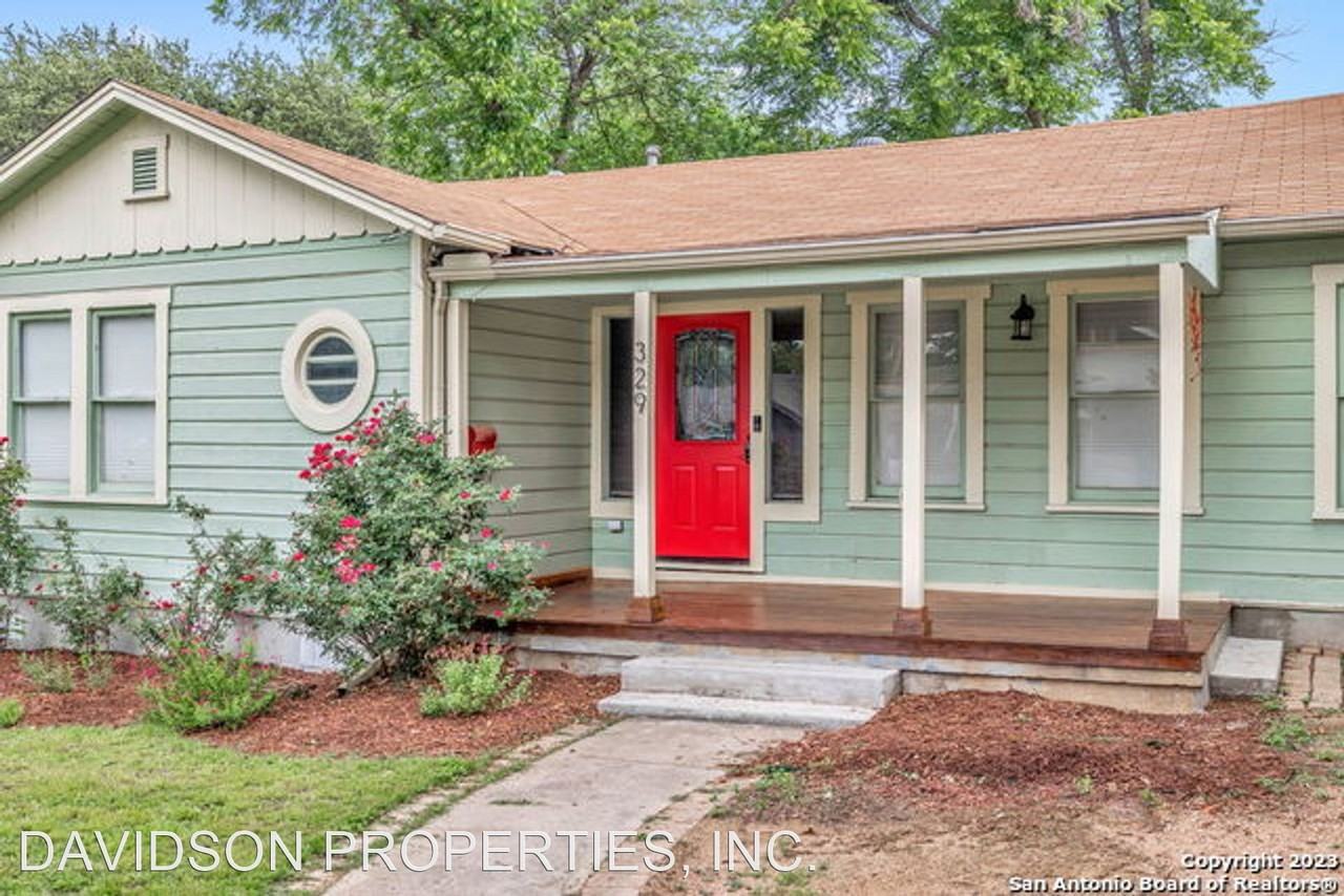 329 Queen Anne Ct - Photo 2 of 30