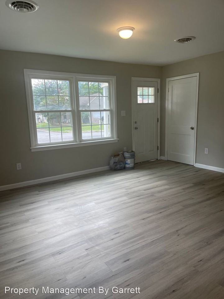 224 East St - Photo 3 of 10