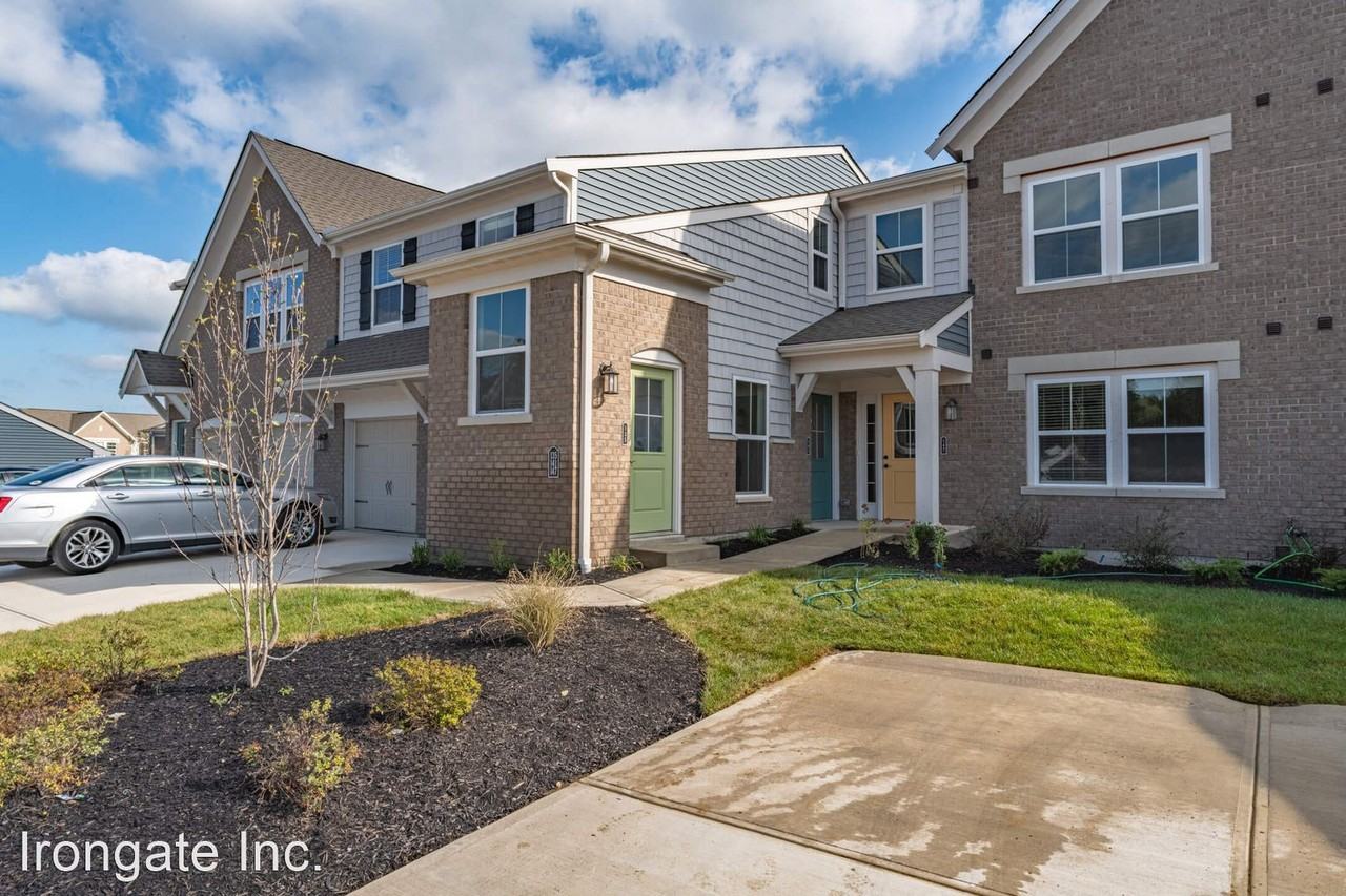 135 Old Pond Rd - Photo 2 of 16