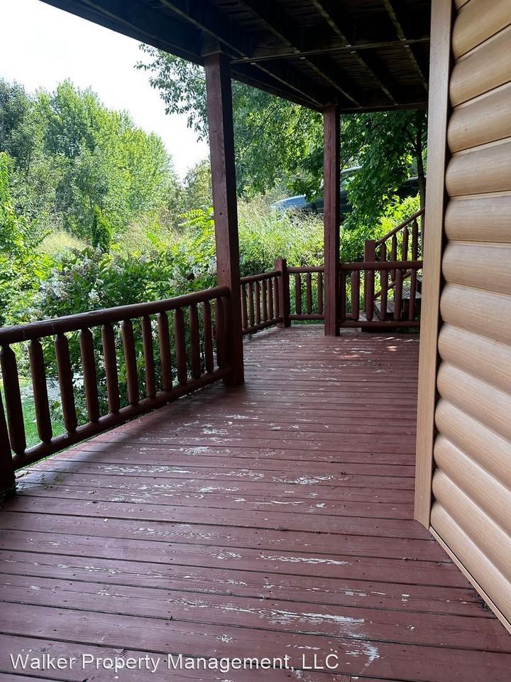 1815 Charles St - Photo 3 of 26