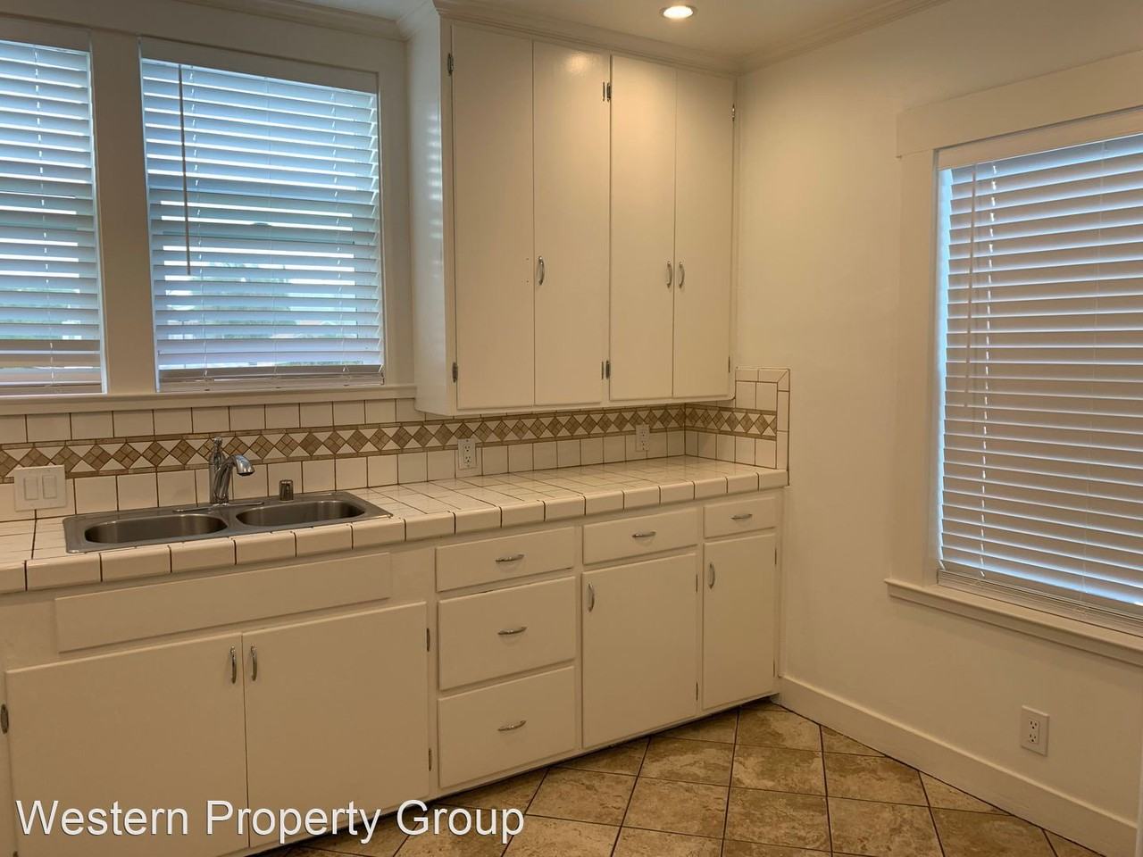 703 Lenzen Ave - Photo 2 of 10