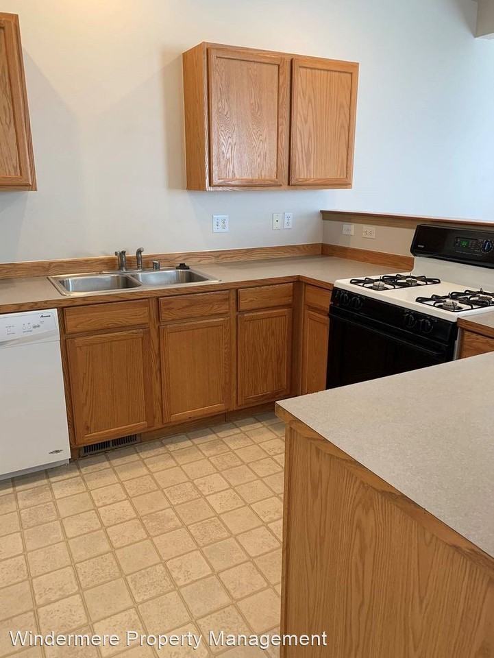 1552 E Maryland St - Photo 2 of 13