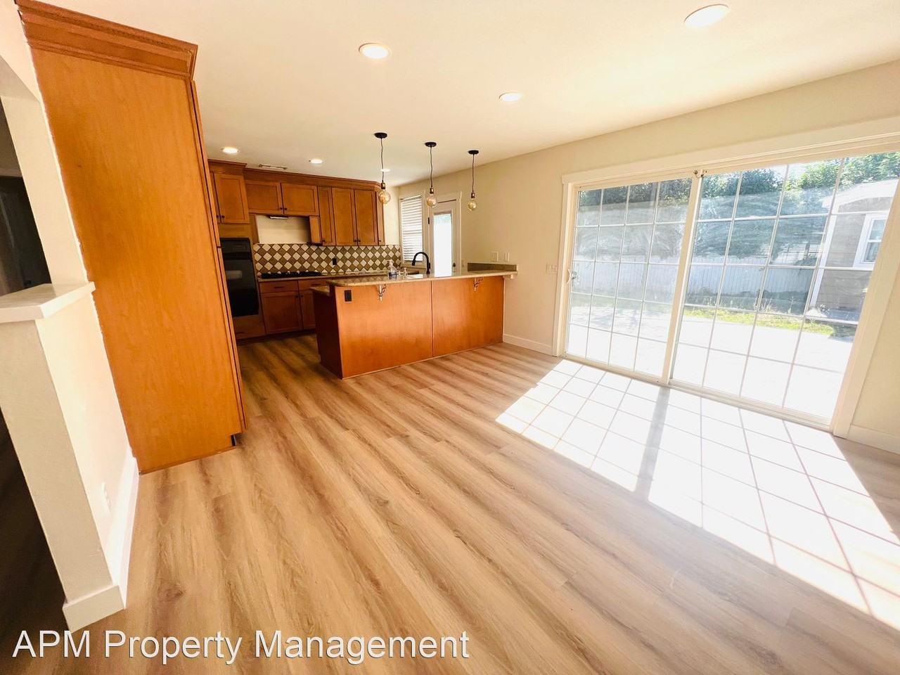 15128 Tacuba Dr - Photo 2 of 3