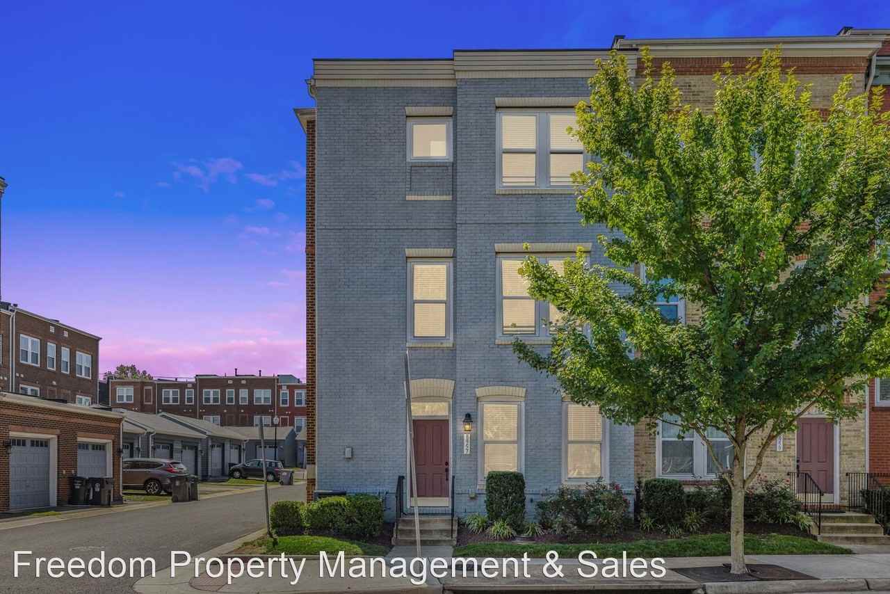 8957 Quarry Rd - Photo 3 of 46