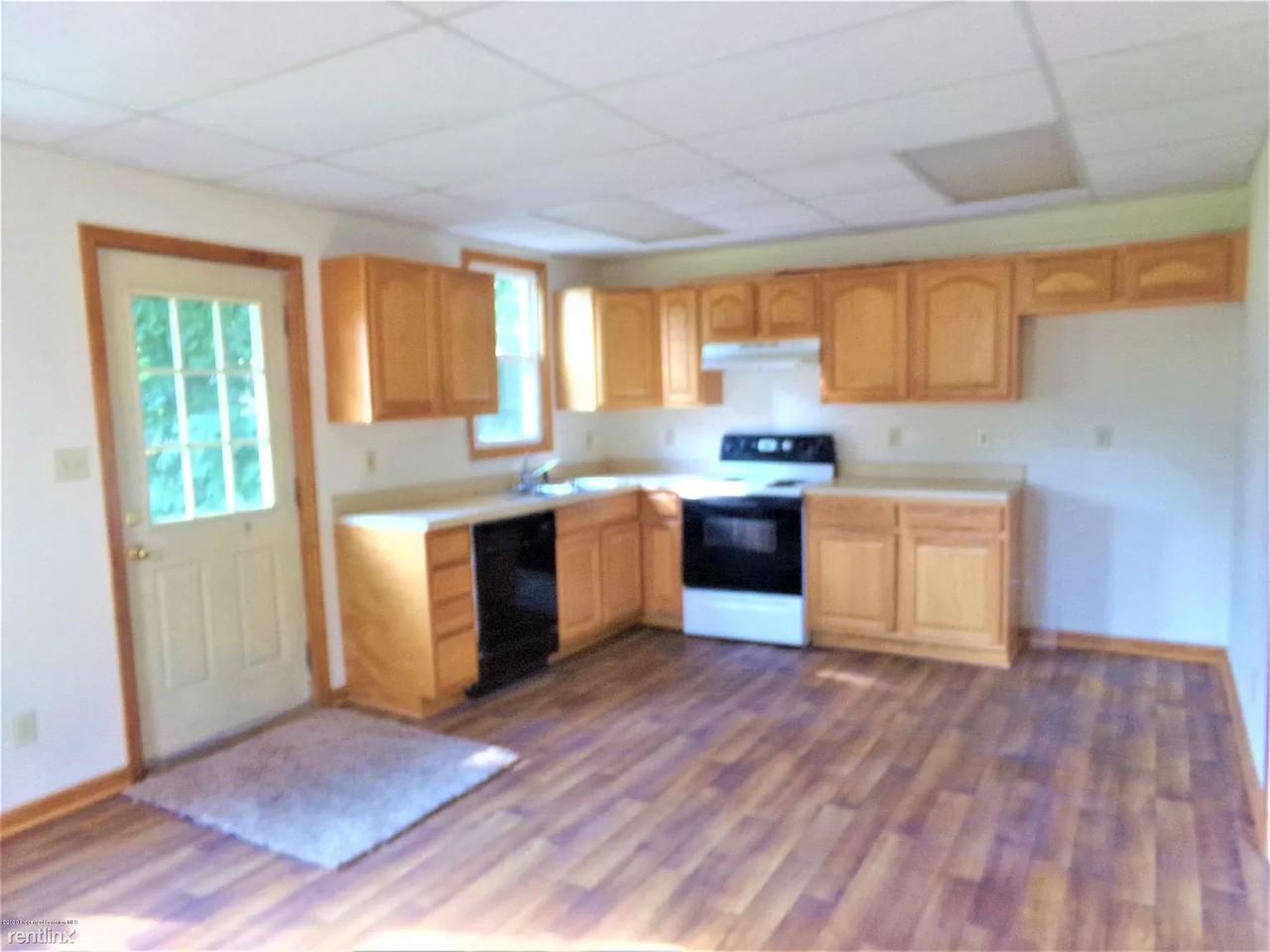 94 E Church St - Photo 3 of 10