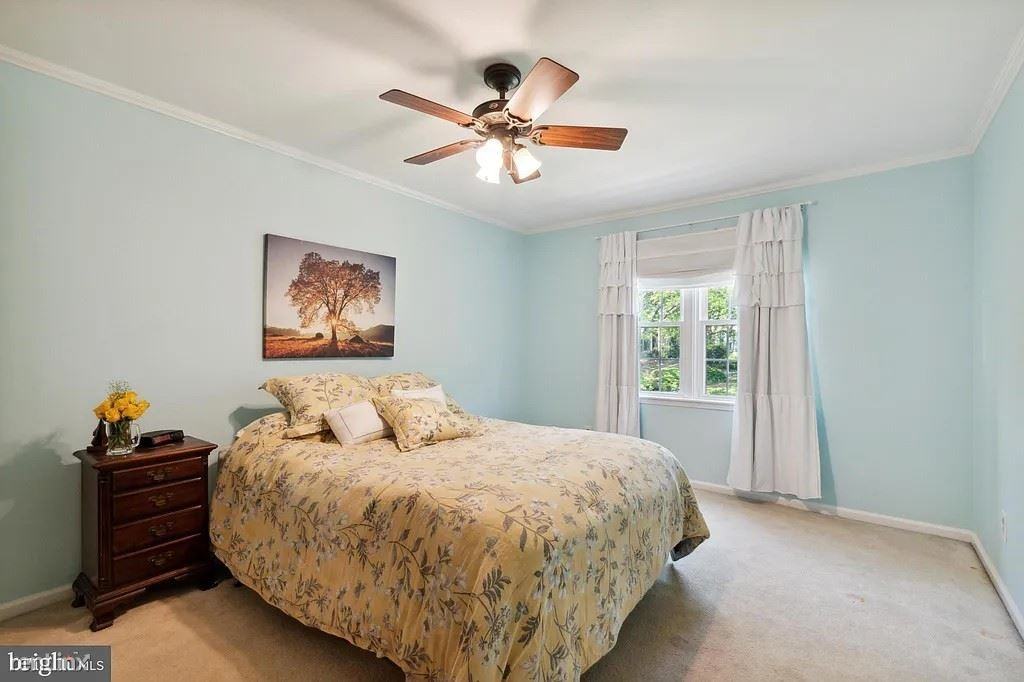 202 Tinker Dr - Photo 3 of 11