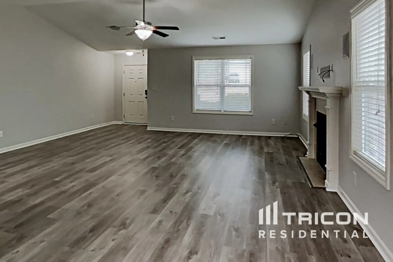 195 Crown Side Dr - Photo 3 of 32