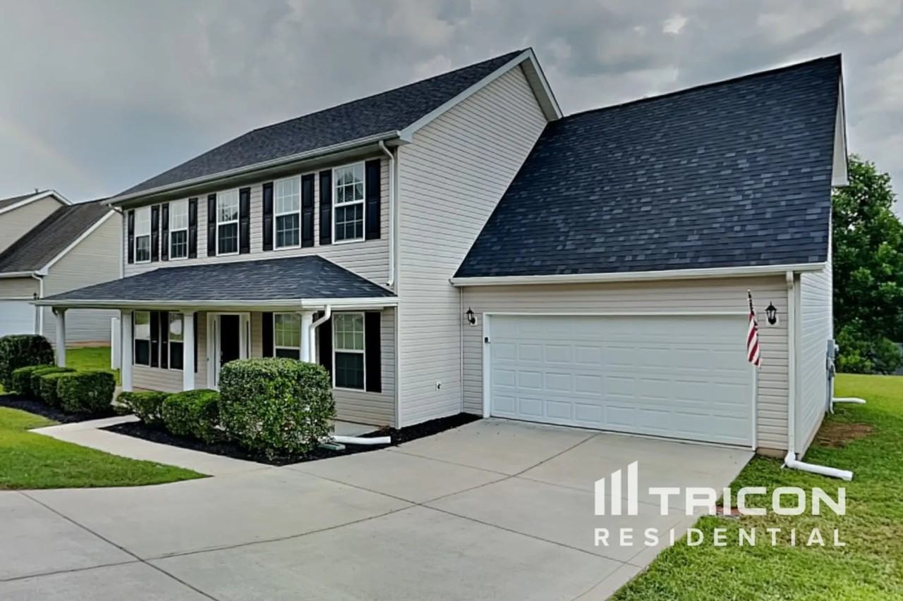 2643 Stagbuck Dr - Photo 2 of 17