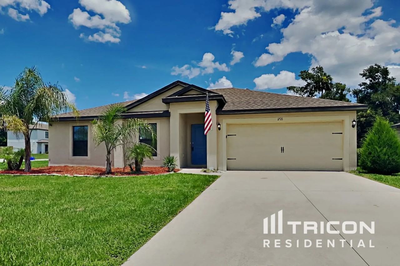 1721 Windward Oaks Dr - Photo 2 of 33