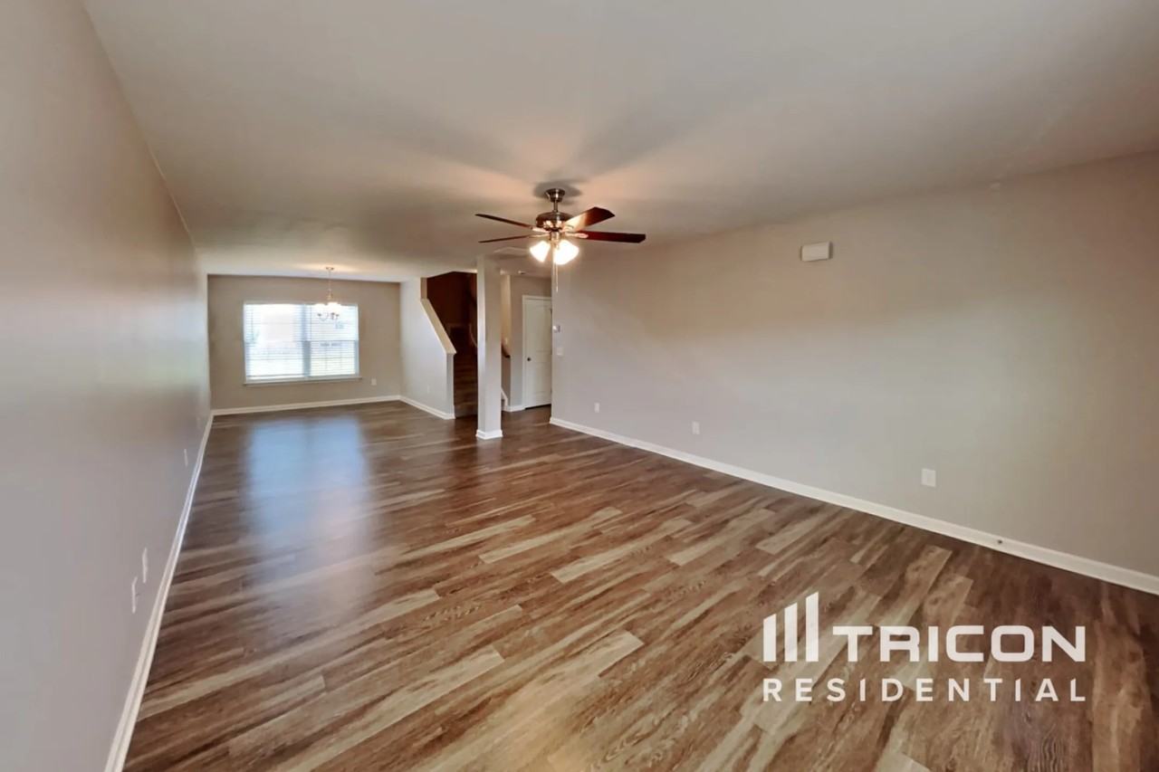 1451 Kilstrom St - Photo 3 of 19