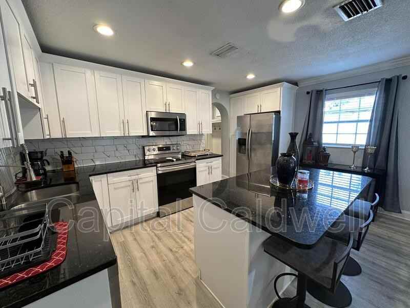 3926 W Cherry St - Photo 2 of 21