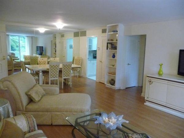 354 Chilean Avenue 3e - Photo 3 of 6