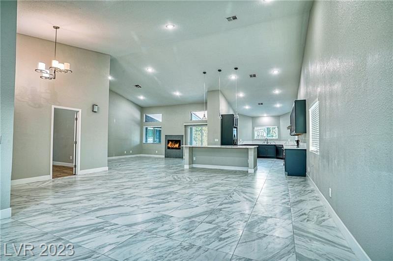5965 Desert Oasis Cir - Photo 3 of 28