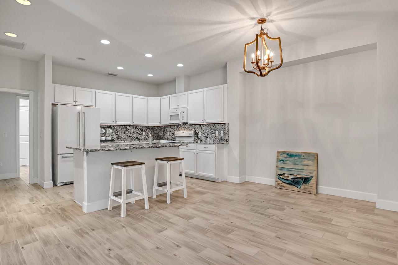 263 Island Breeze Ave - Photo 3 of 34