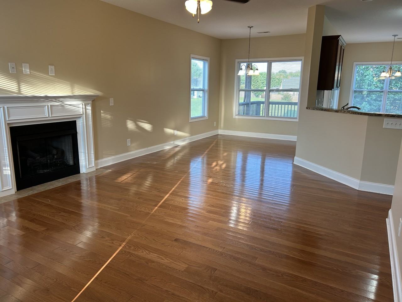 193 Glory Ct - Photo 3 of 15