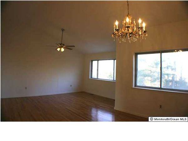 4 Beechwood Ct - Photo 2 of 6