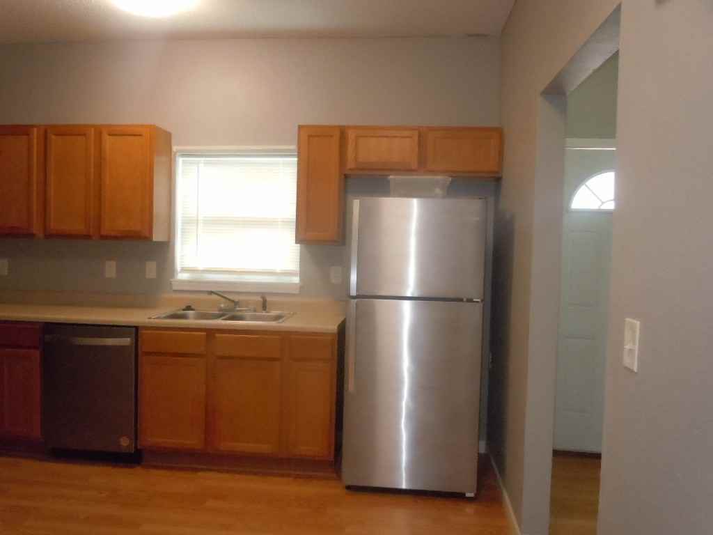 455 Hoehn Street - Photo 3 of 15