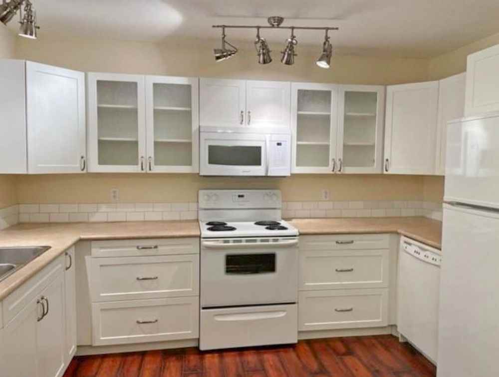 8420 95 Ave - Photo 3 of 12