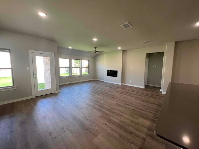 5211 Bellhurst Dr - Photo 3 of 26