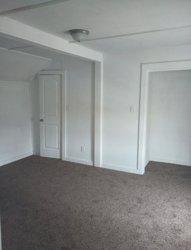 1023 Estreet #3 - Photo 3 of 11