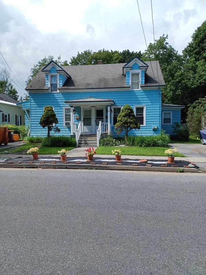 29 Grove Ave #31 - Photo 2 of 14