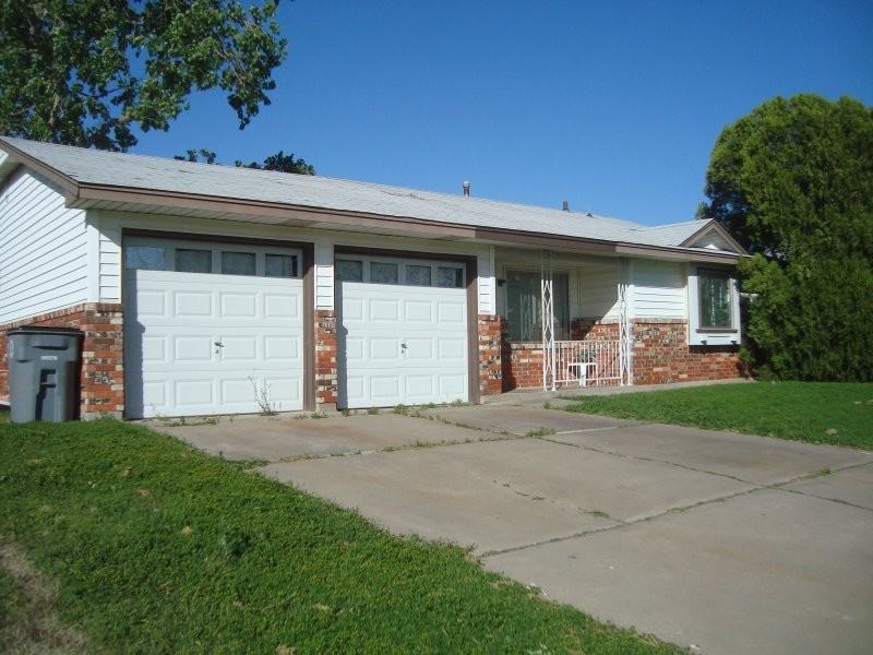 6533 NW Columbia Ave - Photo 3 of 8