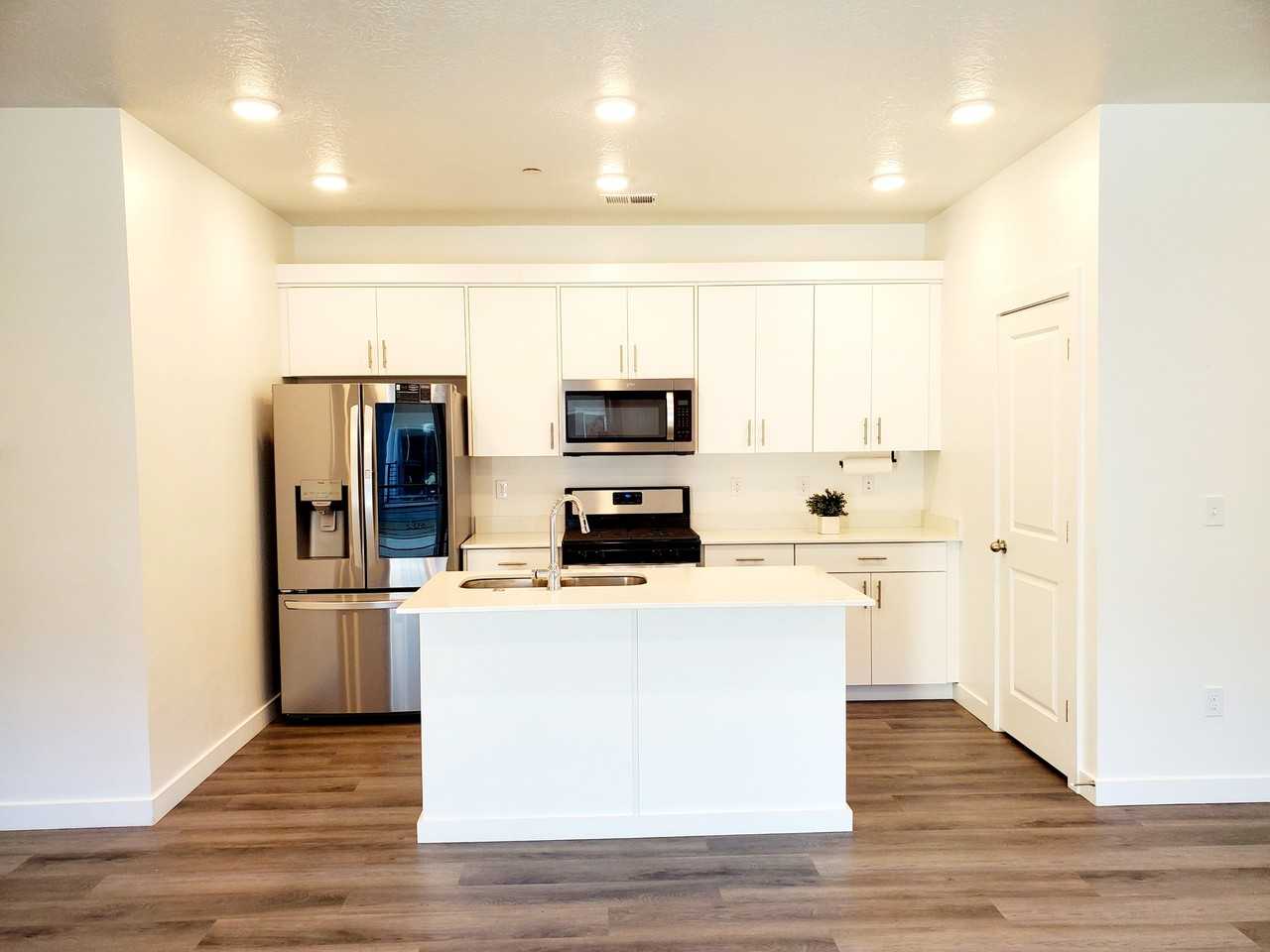 461 W 40 S #I203 - Photo 2 of 15