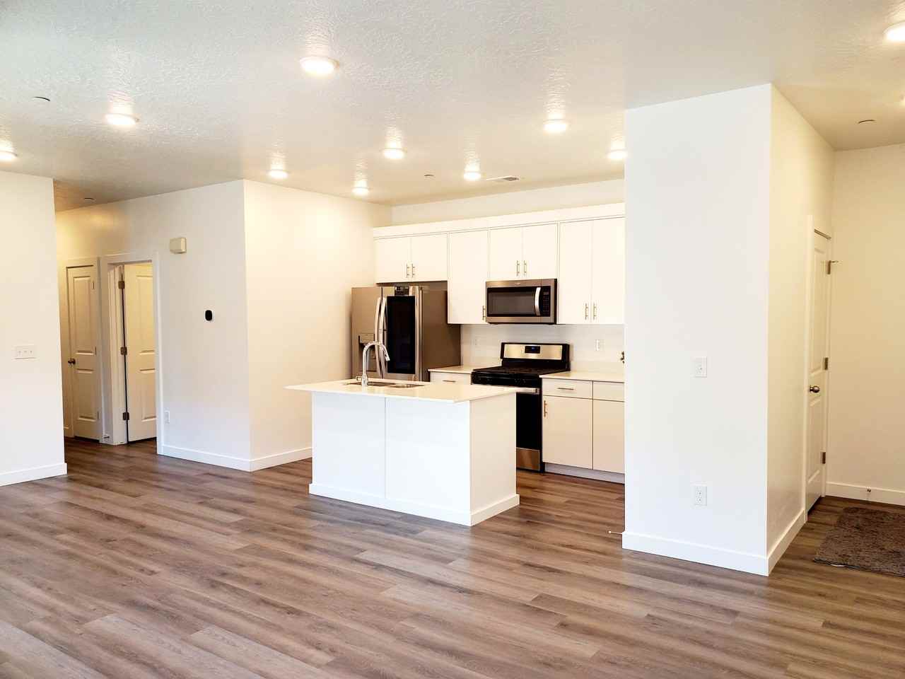 461 W 40 S #I203 - Photo 3 of 15